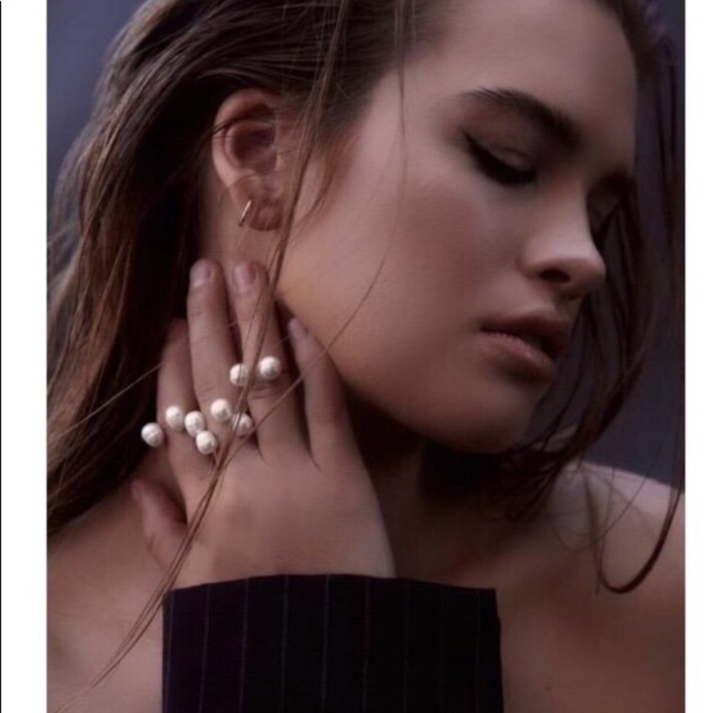 Erth X “Tu Y Yo” Double Pearl Ring - Picture 4 of 5
